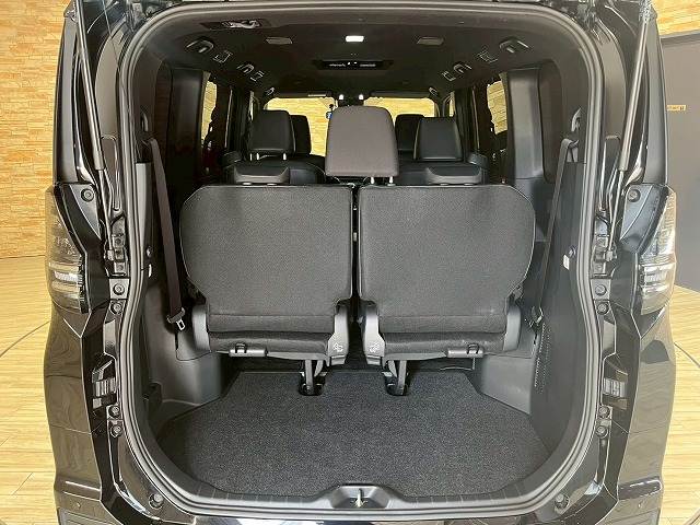 トヨタ ヴォクシーの画像13