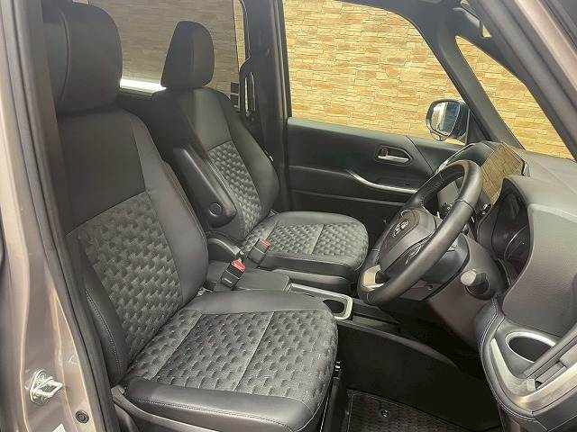 ヴォクシーハイブリッドS-Z 内装他