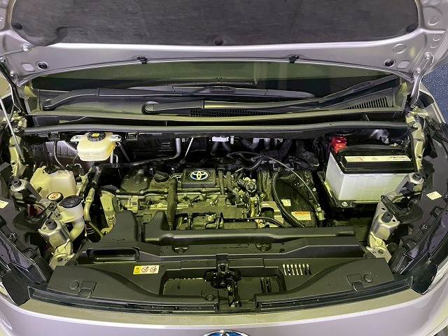 トヨタ ヴォクシーハイブリッドの画像18
