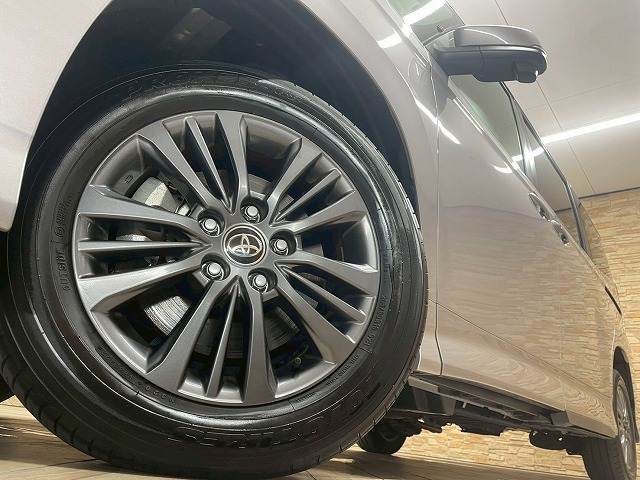 トヨタ ヴォクシーハイブリッドの画像19