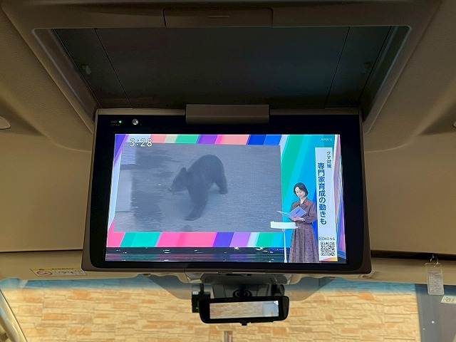 トヨタ アルファードハイブリッドの画像9