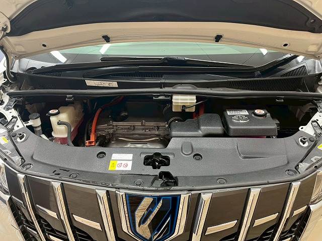 トヨタ アルファードハイブリッドの画像18