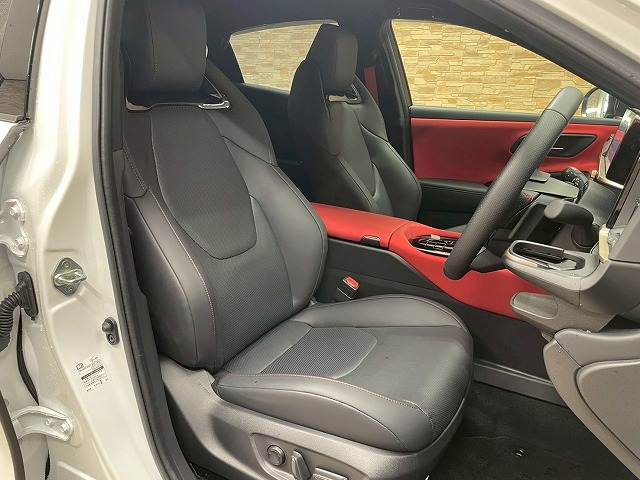 クラウンスポーツSPORT RS(PHEV) 内装他