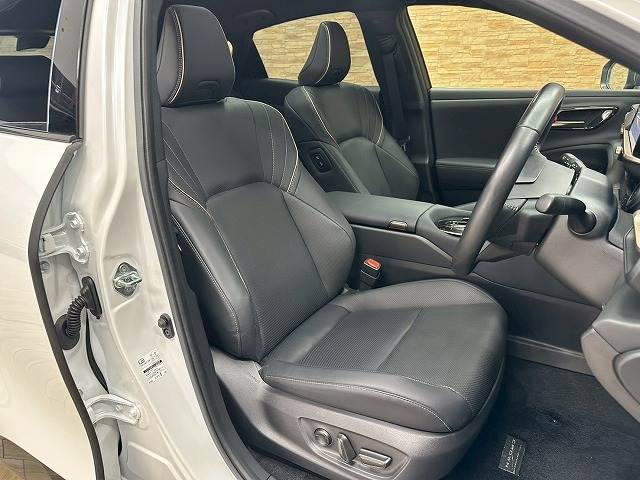 クラウンスポーツSPORT Z (HEV) 内装他