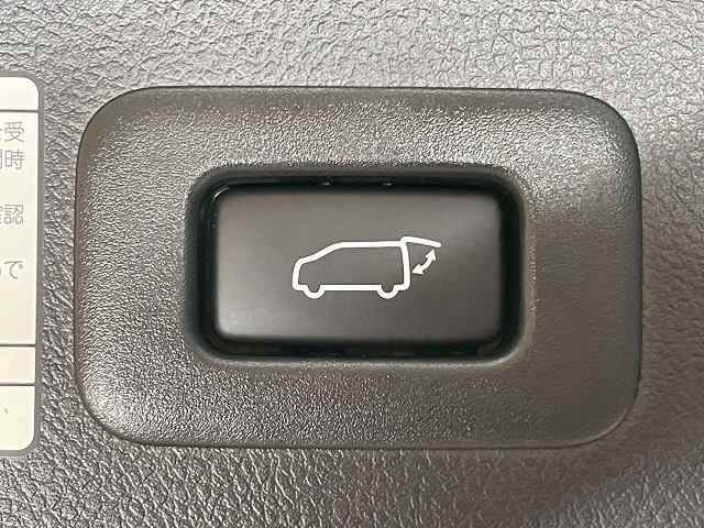 トヨタ アルファードの画像8