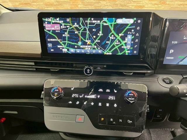 セレナハイウェイスターV 内装他