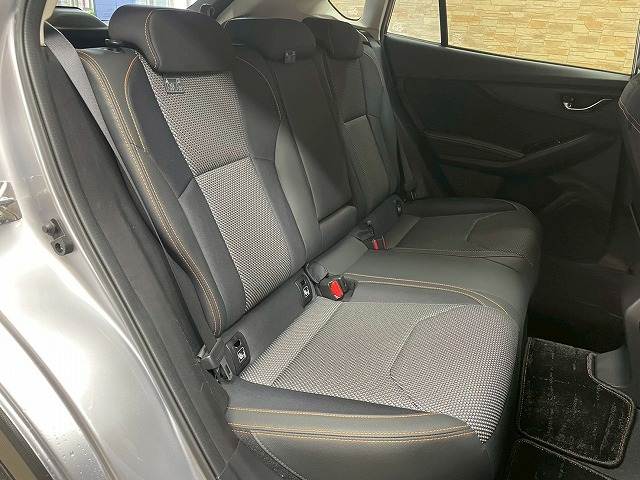 XV2.0i-S EyeSight 内装他