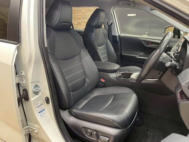 RAV4HYBRID G 内装他