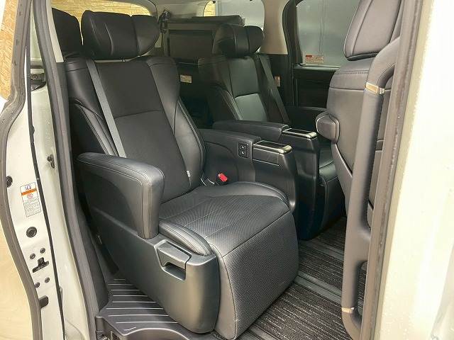 アルファードS“C パッケージ” 内装他