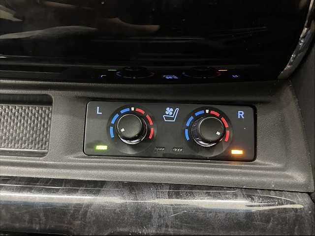 トヨタ アルファードの画像9