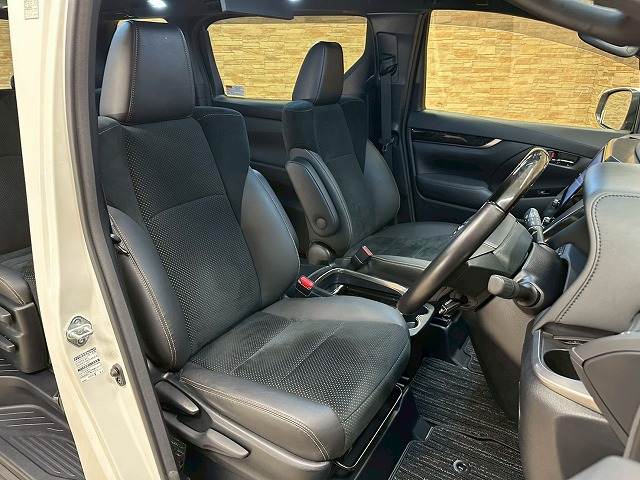 アルファードS“TYPE GOLD” 内装他