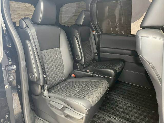 ヴォクシーハイブリッドS-Z 内装他