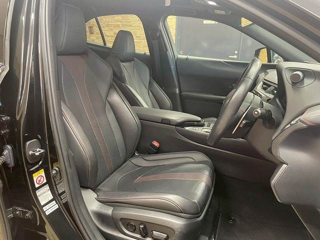 UXUX250h“F SPORT” 内装他