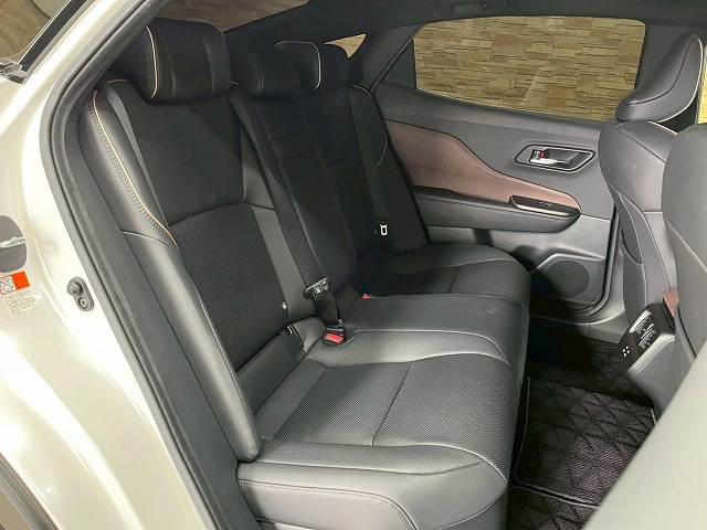 クラウンクロスオーバーG “Advanced・Leather Package” 内装他