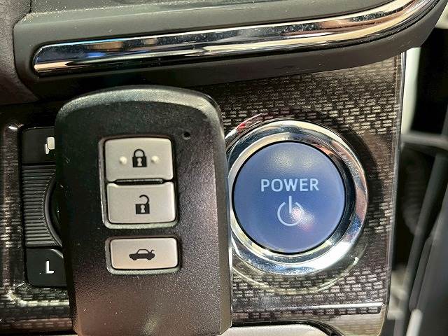 トヨタ クラウンアスリートハイブリッドの画像12