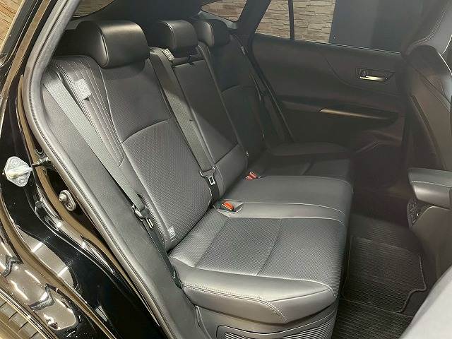 ハリアーハイブリッドZ “Leather Package” 内装他