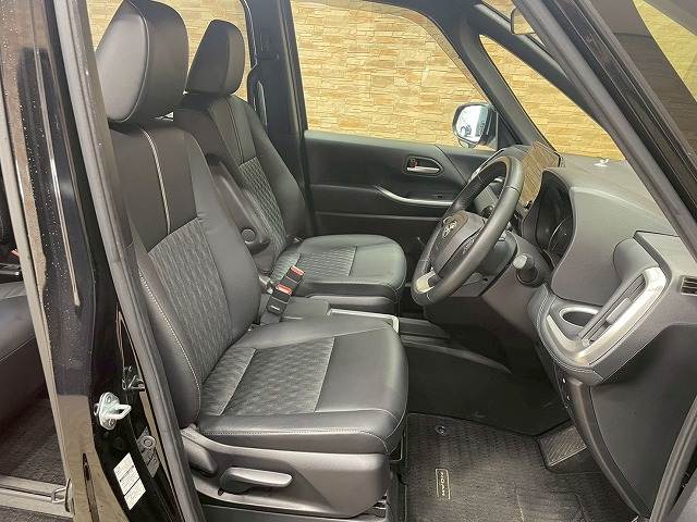 ノアハイブリッドS-Z 内装他