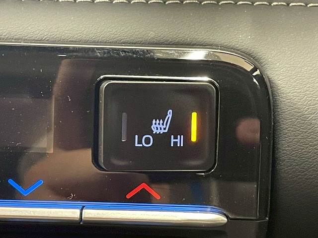 トヨタ ノアハイブリッドの画像9