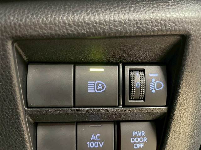 トヨタ ノアハイブリッドの画像10