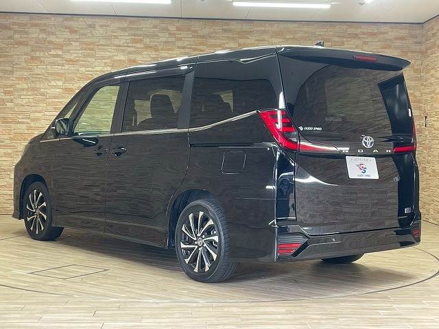 トヨタ ノアハイブリッドの画像17