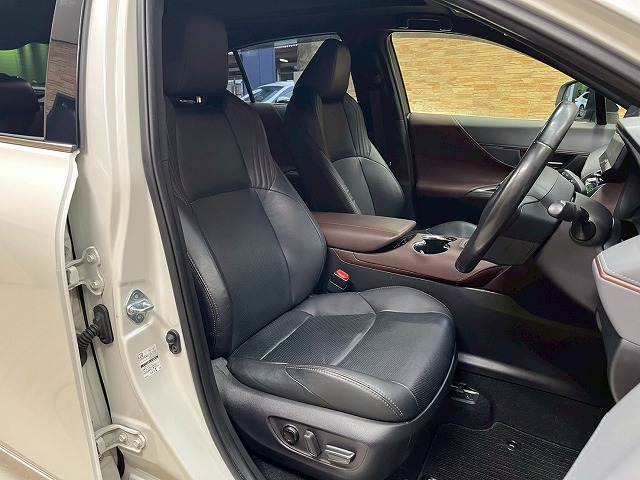 ハリアーハイブリッドZ “Leather Package” 内装他