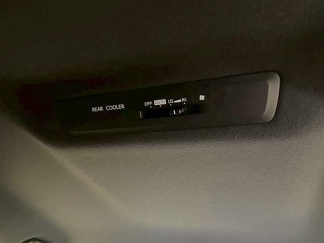 トヨタ ヴォクシーの画像10