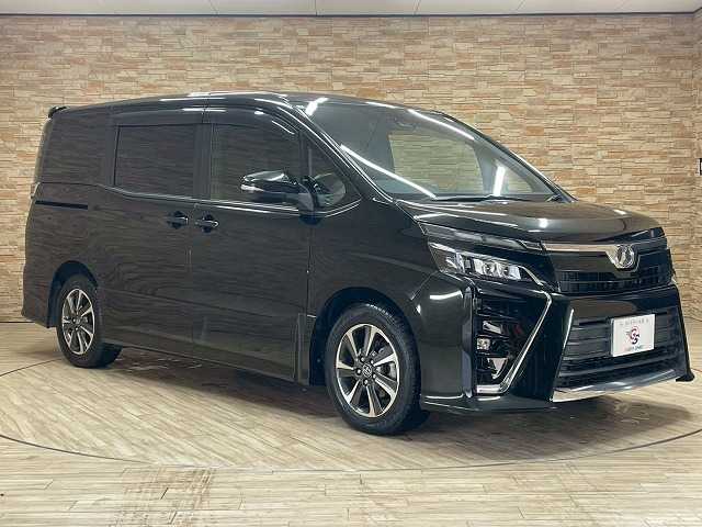 トヨタ ヴォクシーの画像15