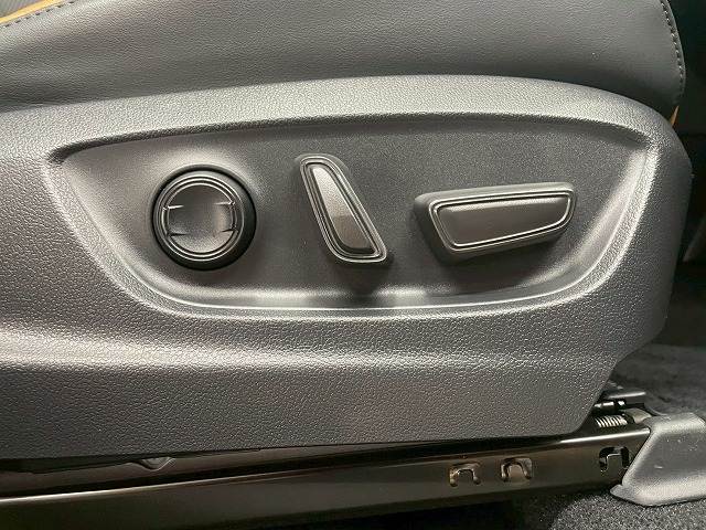 トヨタ クラウンクロスオーバーの画像10