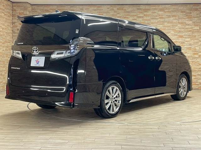 トヨタ ヴェルファイアの画像16