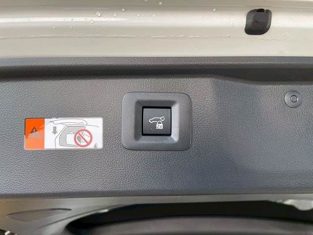 トヨタ アルファードハイブリッドの画像11