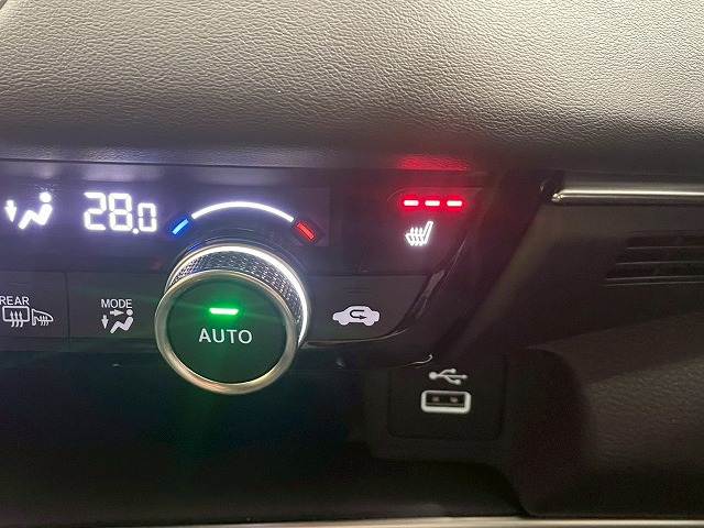 ホンダ ヴェゼルハイブリッドの画像10