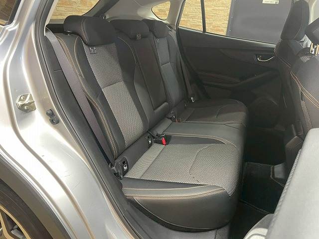 XVハイブリッド Advance 内装他