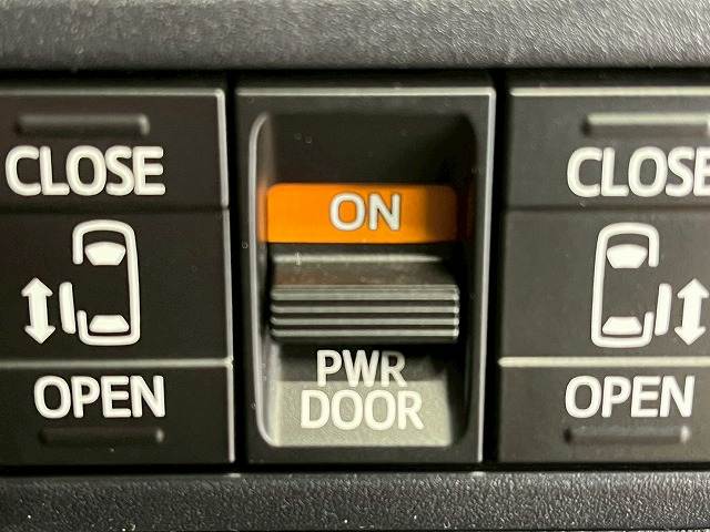 トヨタ ノアハイブリッドの画像8