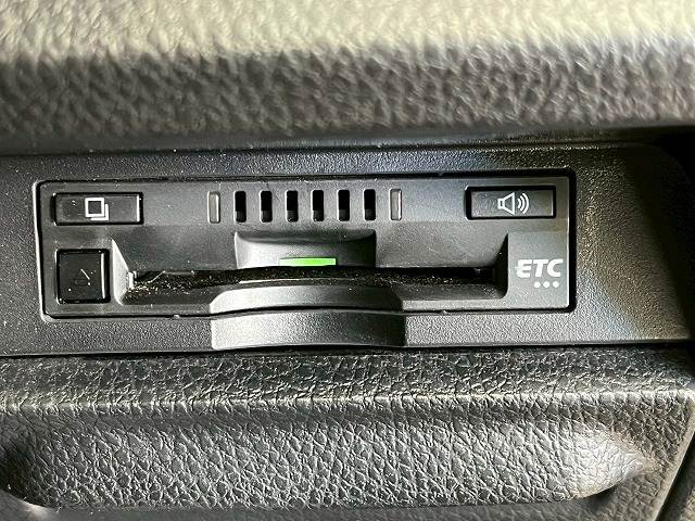 トヨタ ノアハイブリッドの画像10