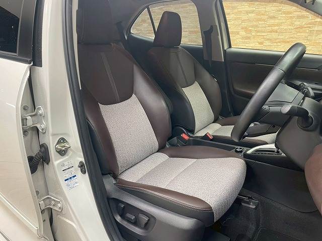 ヤリスクロスHYBRID Z 内装他