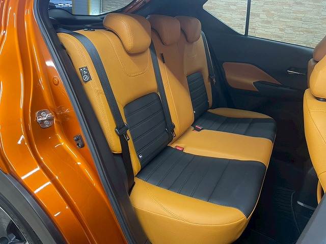 キックスX FOUR ツートーン インテリアエディション 内装他