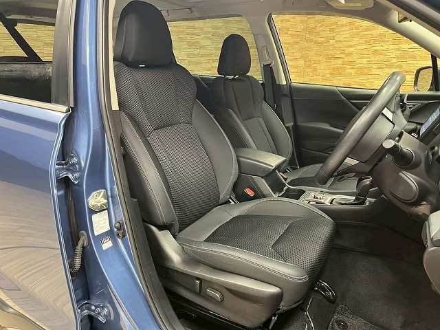 フォレスターハイブリッド Advance 内装他