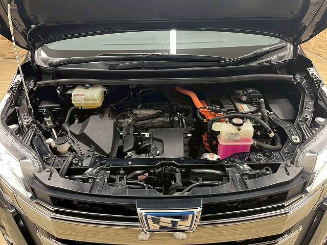 トヨタ ノアハイブリッドの画像18