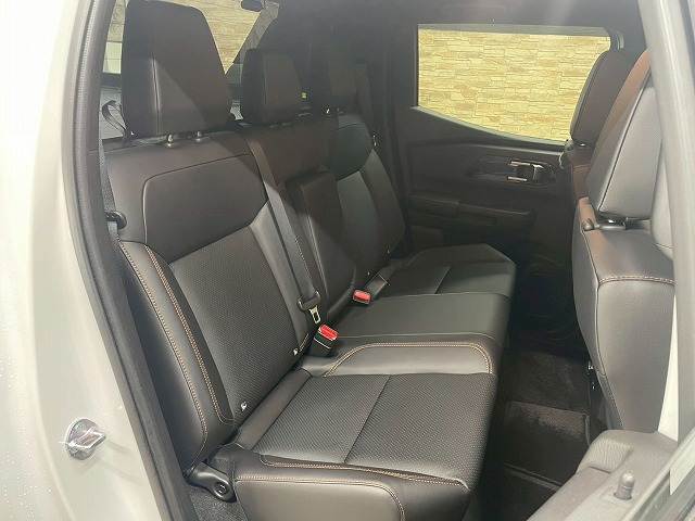 トライトンGSR 内装他