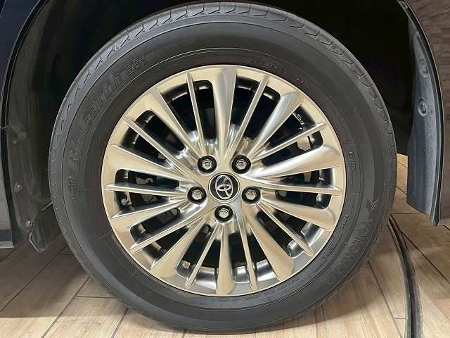 トヨタ ヴェルファイアハイブリッドの画像19