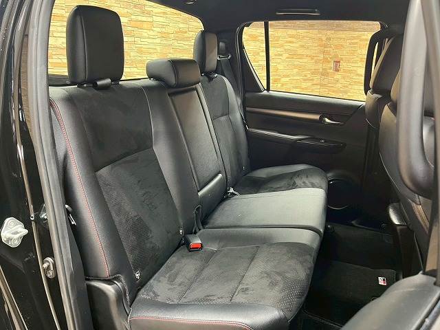 ハイラックスZ“GR SPORT” 内装他