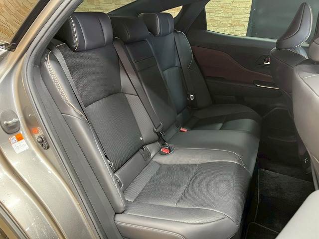 クラウンクロスオーバーG “Advanced・Leather Package” 内装他