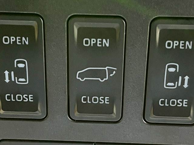 トヨタ アルファードハイブリッドの画像12