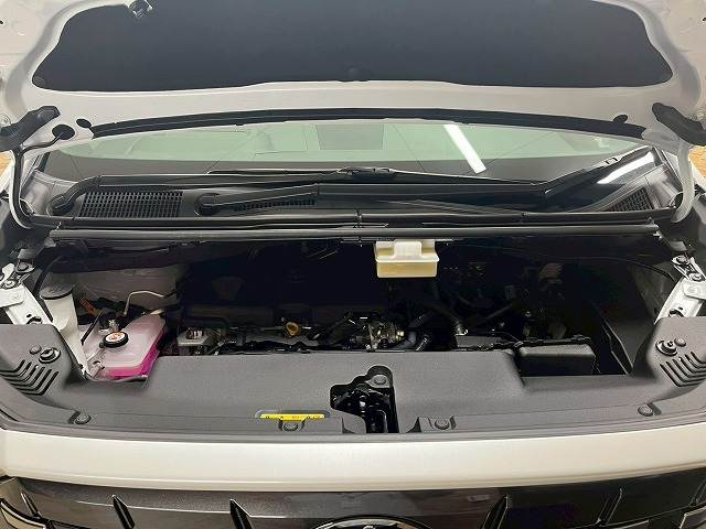 トヨタ アルファードハイブリッドの画像18