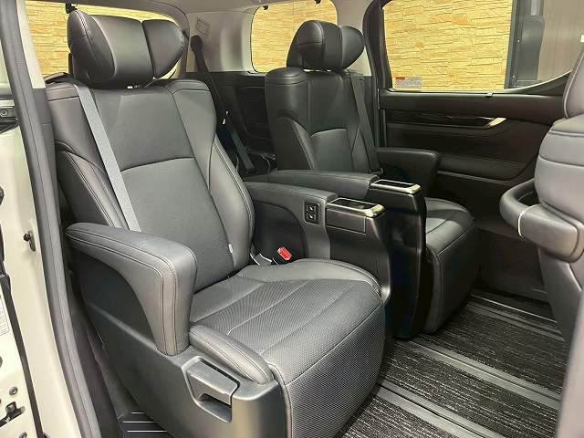 アルファードハイブリッドSR“C パッケージ” 内装他