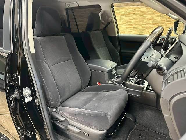 ランドクルーザープラドTX 内装他