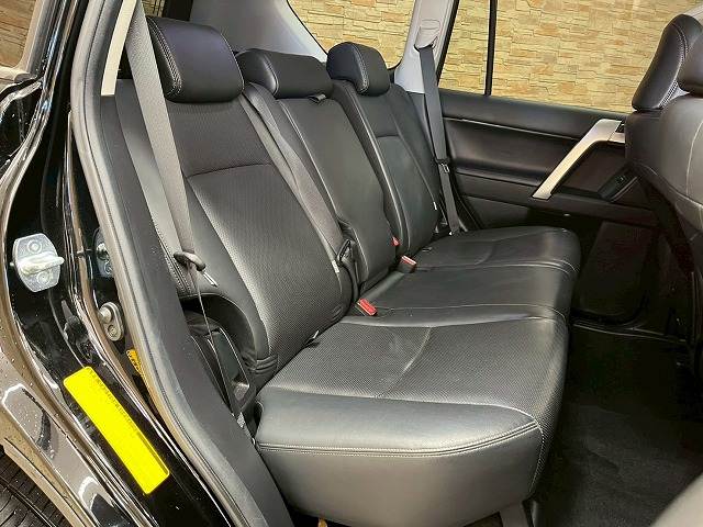 ランドクルーザープラドTX“Lパッケージ” 内装他