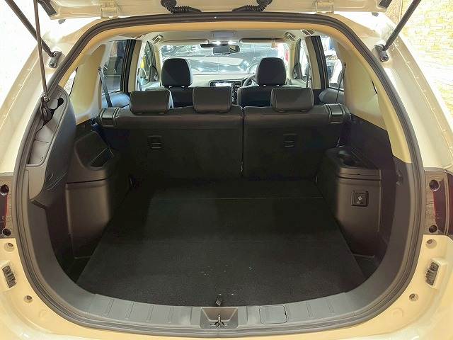三菱 アウトランダーPHEVの画像13