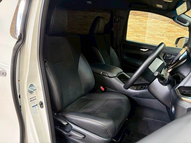 ヴェルファイアハイブリッドGOLDEN EYESII 内装他