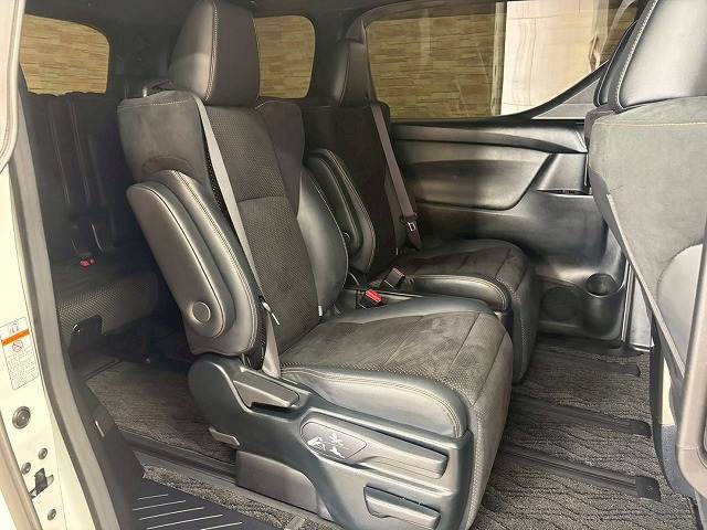 ヴェルファイアハイブリッドGOLDEN EYESII 内装他